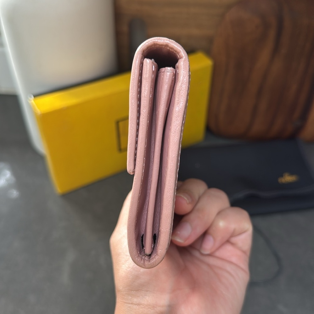 Fendi Calfskin Woven Baguette Wallet Rare 🦄 - Picture 4 of 15